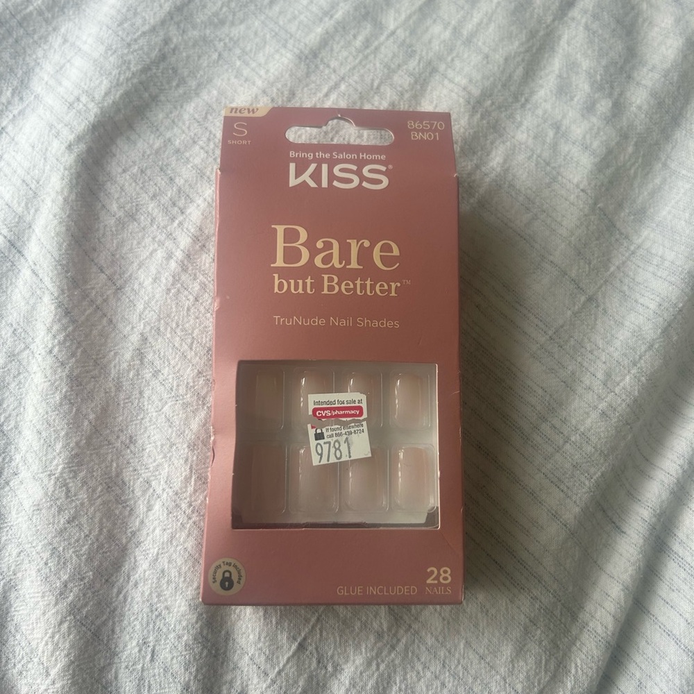 KISS Bare but Better Nail Set in TruNude, 28 nails with glue, size S